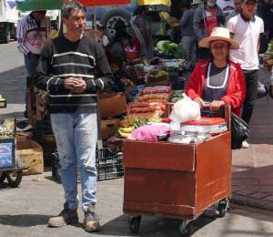 El 36% de los hogares percibe ingresos monetarios inferiores a un salario básico unificado.