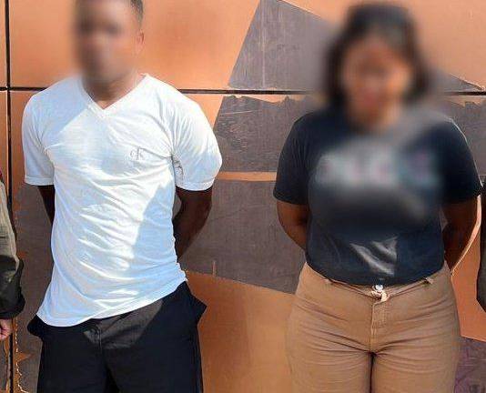 Vacunadores en Esmeraldas: Policía frustró extorsión y aprehendió a dos presuntos implicados en flagrancia