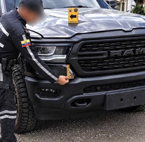 La camioneta quedó bajo custodia para las investigaciones.