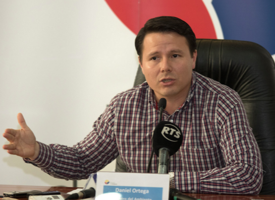 Ministro de Ambiente Daniel Ortega renuncia a su cargo