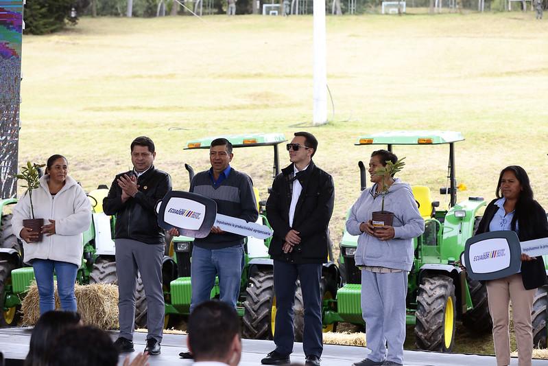 Daniel Noboa hace advertencia 