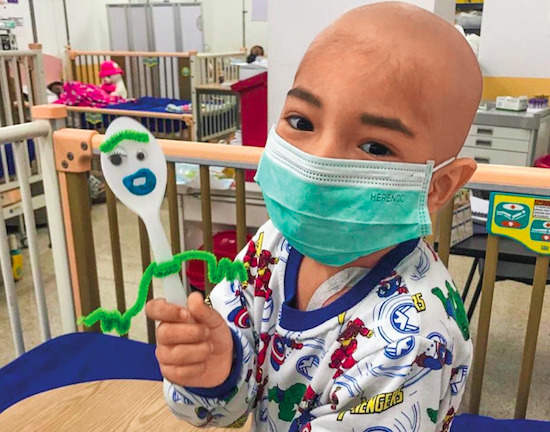 Niños con cáncer en Ecuador: solo hay 16 médicos para tratarlos