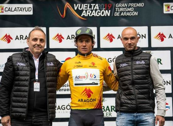 El ciclista que mató a su padrastro y es líder de la Vuelta Aragón