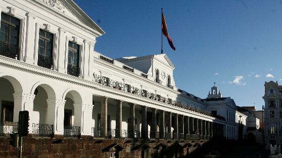 Corte Constitucional no acepta dos preguntas de la consulta popular, sobre FF.AA. y CPCCS