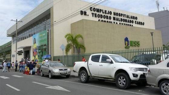 Guayaquil: ladrones disfrazados de médicos intentaron asaltar cajero de un hospital del IESS