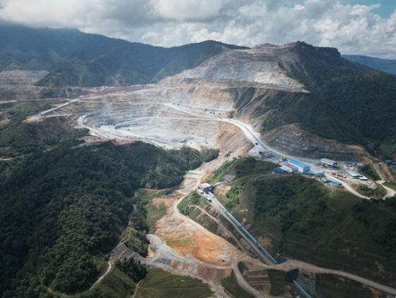 $!Tajo de mina Mirador, del que se extraen 60 mil toneladas diarias para procesar el concentrado de cobre. Foto: Cortesía.