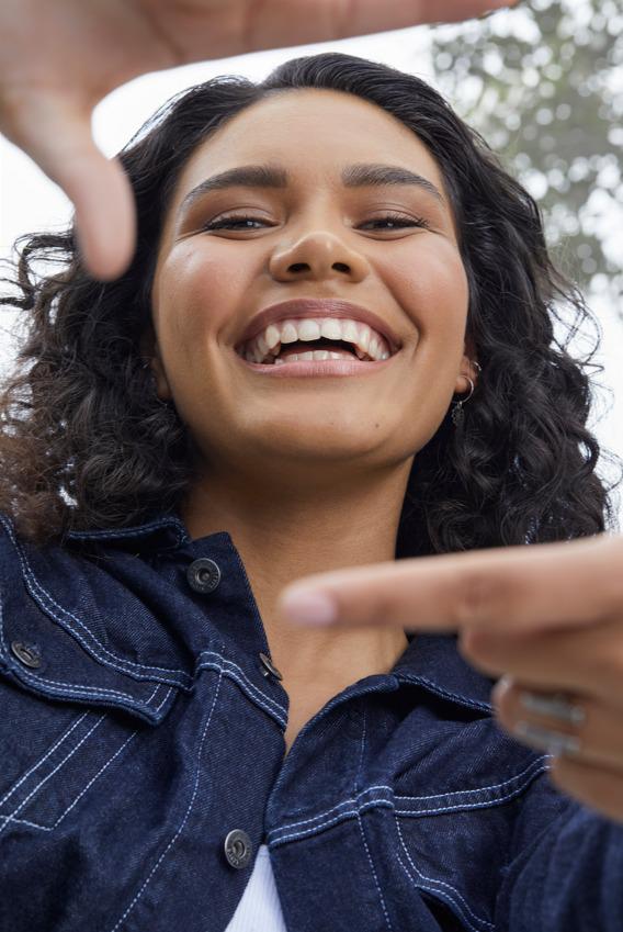 $!El maquillaje puede ser usado para destacar los rasgos de las mujeres.