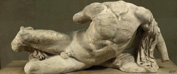 ¿Por qué las estatuas griegas tienen el miembro pequeño?