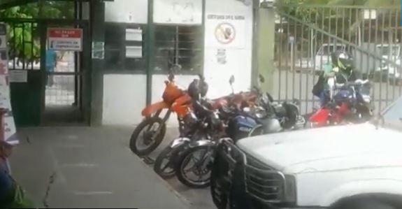 Amarraron a taxista y usaron su carro para asaltar a fundación en Guayaquil