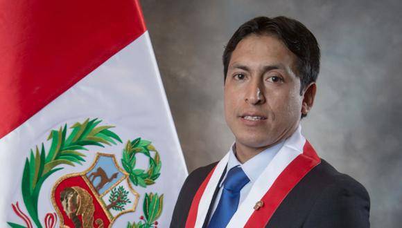 Presunta violación ocurrió dentro del Parlamento peruano: ¿quién es Freddy Díaz, el congresista acusado?