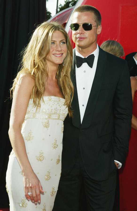 $!Pitt visitaba con frecuencia el set de The Morning Show para compartir almuerzos privados con Aniston, según fuentes citadas por Daily Mail.