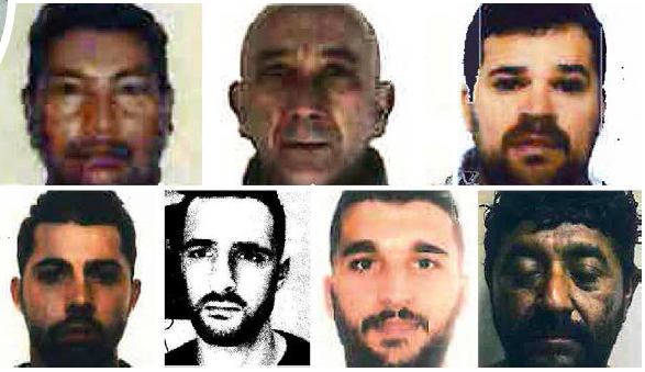 $!Luis Tomás Benítez Manzaba y Pedro Delgado Manzaba, de Esmeraldas y Manabí. Marineros de profesión, hacían transporte de droga por el Pacífico. Son el primero y el último en las fotos del prontuario policial. El tercero en la primera fila es el capitán Agustín Álvarez. Los restantes son los amigos de la infancia de Álvarez y el padre de uno de ellos que acudieron a rescatarlos.