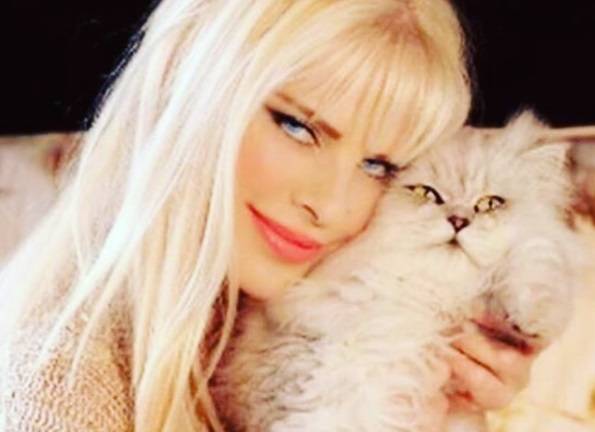 A los 65 años, así está hoy la Cicciolina, el ícono del cine para adultos