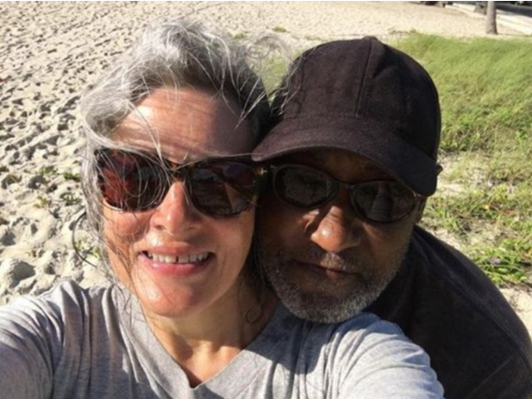 $!Los obligaron a separarse en la adolescencia, pero 40 años después se reencontraron y se casaron