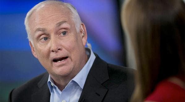 Fallece el presidente de American Express, Ed Gilligan, a los 55 años