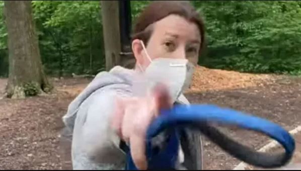 El video racista de una mujer blanca en Central Park del que habla todo Estados Unidos