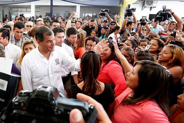 Correa habló sobre la nueva política para evitar embarazo adolescente