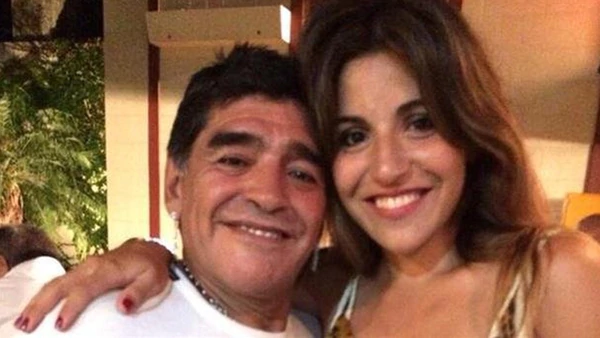 Hija de Maradona antes de su muerte: &quot; Lo están matando por dentro sin que él se pueda dar cuenta.&quot;