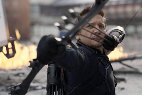 El actor y productor estadounidense Jeremy Renner permanece estable tras el accidente que tuvo por quitar nieve.