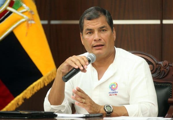 Correa destaca fallo que determina venta simulada de Teleamazonas
