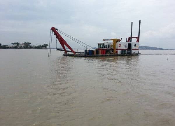 Jairala advierte que tienen cinco años para ejecutar el dragado del río Guayas