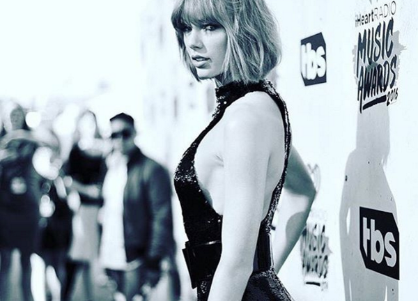 El guardaespaldas de Taylor Swift se vuelve viral