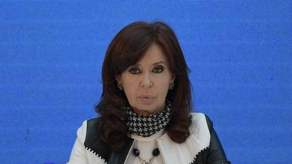 Fiscal pide 12 años de cárcel e inhabilitación política para Cristina Fernández