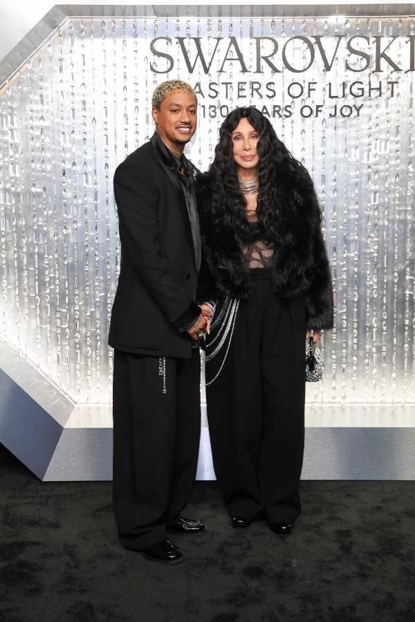 $!Cher mantiene una buena relación con el hijo de su pareja, de seis años.