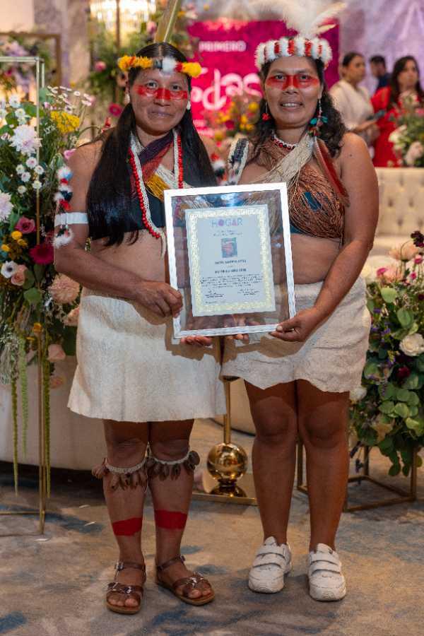 $!Alicia Cahuiya fue reconocida por Revista Hogar como 'Mujer del Año' en la categoría 'Activismo', por su destacada labor como lideresa amazónica y activista de derechos indígenas.