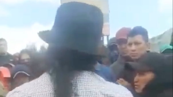 Captan a dirigente indígena pidiendo a manifestantes que ataquen y saqueen camiones