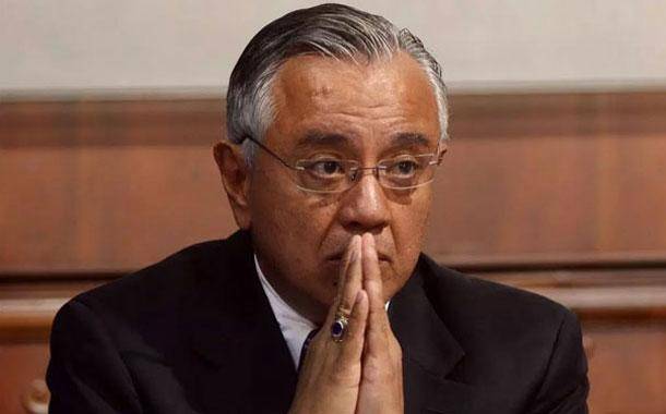 Vinculan a Alexis Mera en presunto tráfico de influencias y asociación ilícita; exfiscal también es procesada