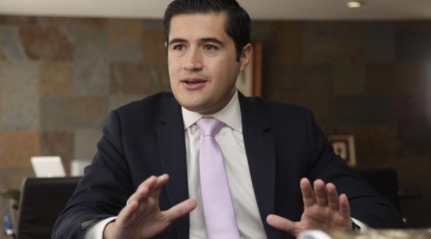 Martínez se vincula al Banco Interamericano de Desarrollo