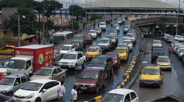 ATM intensifica controles para que se respete el calendario por placas en Guayaquil