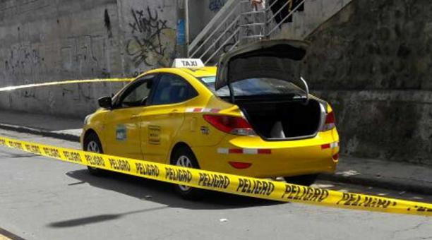 Conmociona un video de taxista apuñalado por un cliente