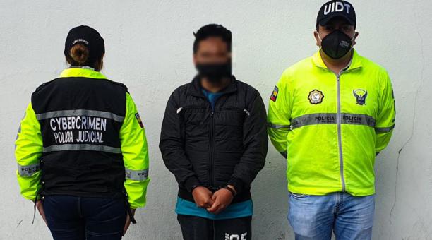 Profesor detenido en Saquisilí por pedir fotos sexuales a menores