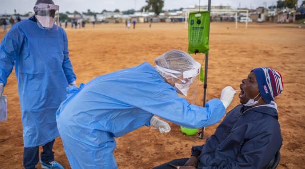 Sudáfrica alerta sobre nueva mutación del coronavirus