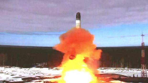 Rusia ensaya con misil balístico intercontinental; EE.UU. no lo ve como amenaza