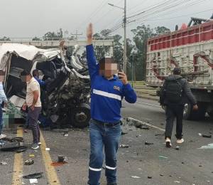 Siniestro de tránsito en Tambillo, cantón Mejía.