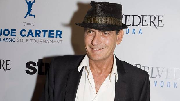 Charlie Sheen revela que es portador del virus del sida