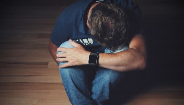 Hombre castra a otro que conoció en un sitio de fetichistas