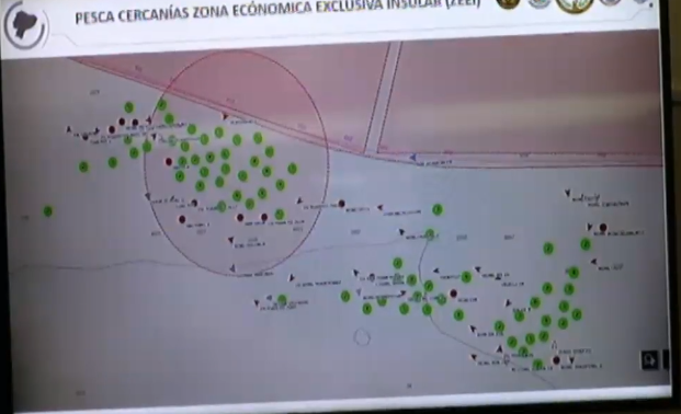 Flota china pesca cerca de Galápagos pero no dentro de nuestra Zona Económica Exclusiva, aclara ministro de Defensa