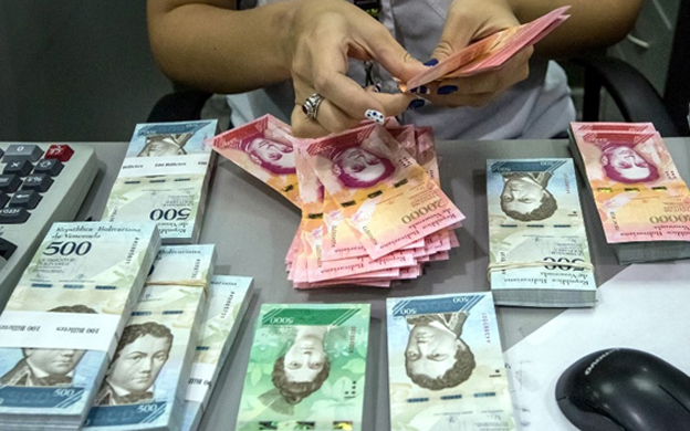 Moneda venezolana ganó terreno ante el euro tras devaluación