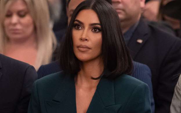 Japón pide a Kim Kardashian no llamar &quot;kimono&quot; a su colección