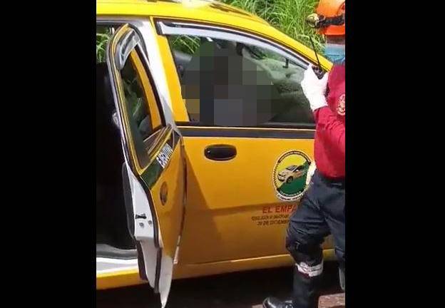 Acribillan a tres hombres en un taxi en El Empalme
