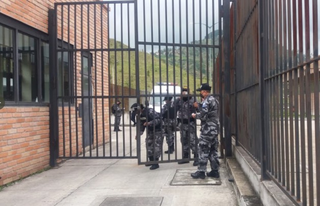 Amotinamientos en cárceles del país dejan 56 muertos y decenas de heridos