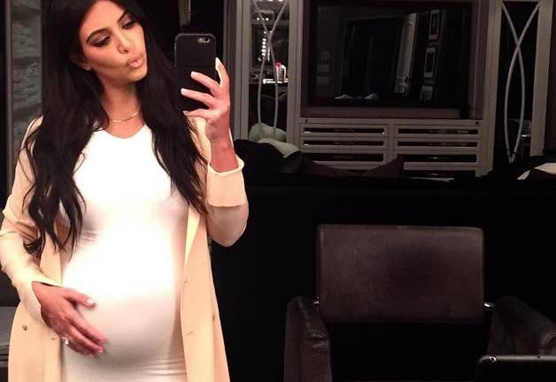 Kim Kardashian desnuda su embarazo en Instagram