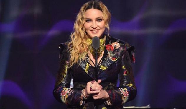 Madonna dona 1 millón de dólares a Bill Gates para buscar cura del COVID-19