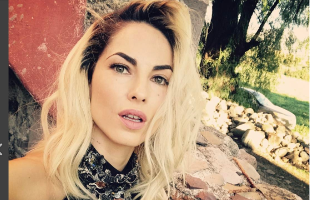 Critican a Bárbara Mori por un detalle en una foto que publicó