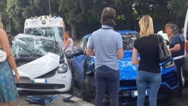 Youtubers italianos causaron un accidente por el que falleció un niño mientras grababan un desafío con un Lamborghini