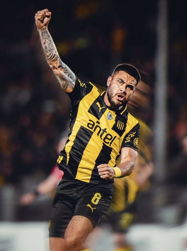 $!Celebración de Héctor Villalba tras anotar un gol.